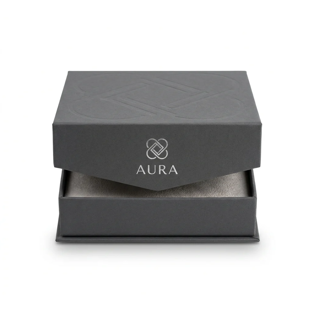 Custom collapsible rigid box with a magnetic closure